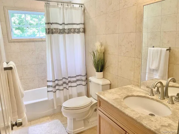 $7,200 | 24 Wilafra Place, Northport, NY 11768