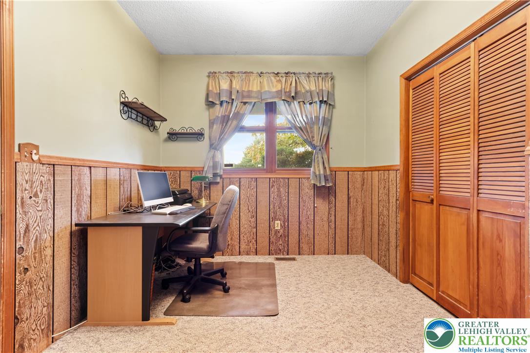 228 Cherry Hill Road Nazareth, PA 18064 - Photo 21 of 51 a workspace with furniture and window