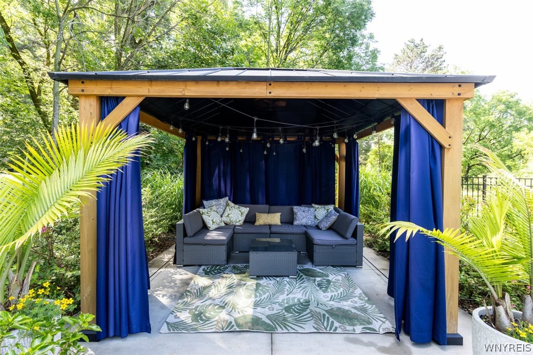 7217 Quaker Road Orchard Park, NY 14127 - Photo 20 of 25 Cabana