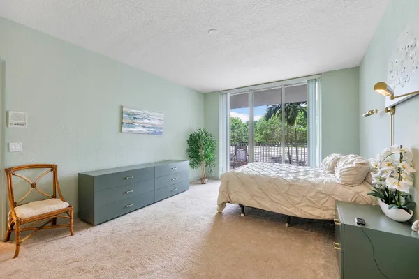 $1,400,000 | 20320 Fairway Oaks Drive, Unit 321, Boca Raton, FL 33434