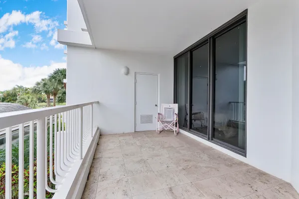 $1,400,000 | 20320 Fairway Oaks Drive, Unit 321, Boca Raton, FL 33434