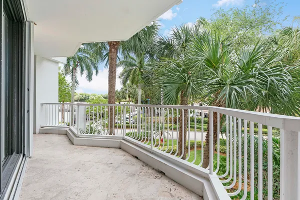 $1,400,000 | 20320 Fairway Oaks Drive, Unit 321, Boca Raton, FL 33434