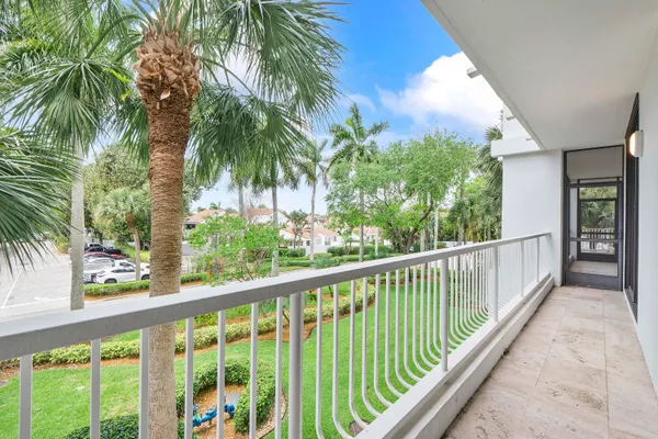 $1,400,000 | 20320 Fairway Oaks Drive, Unit 321, Boca Raton, FL 33434