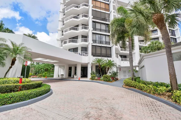 $1,400,000 | 20320 Fairway Oaks Drive, Unit 321, Boca Raton, FL 33434