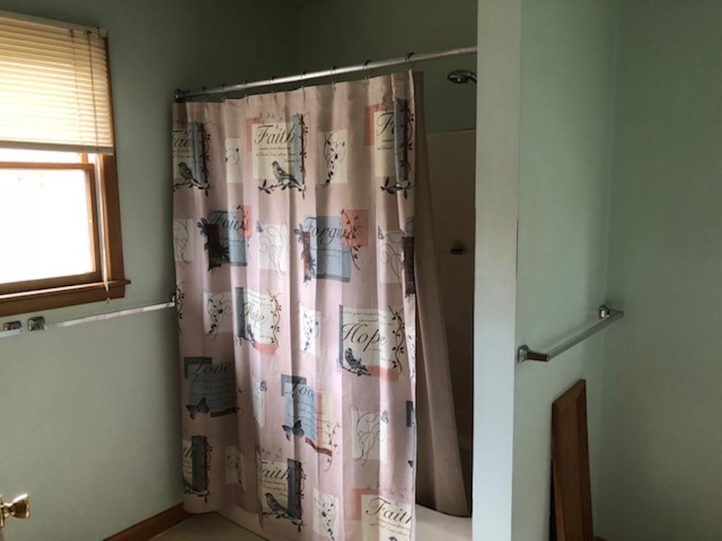 434 Old Sharon Road Mercer, PA 16137 - Photo 21 of 25 2ND FLOOR FULL BATH