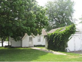 2141 Boulevard Street Rochester, IN 46975 - Photo 1 of 8