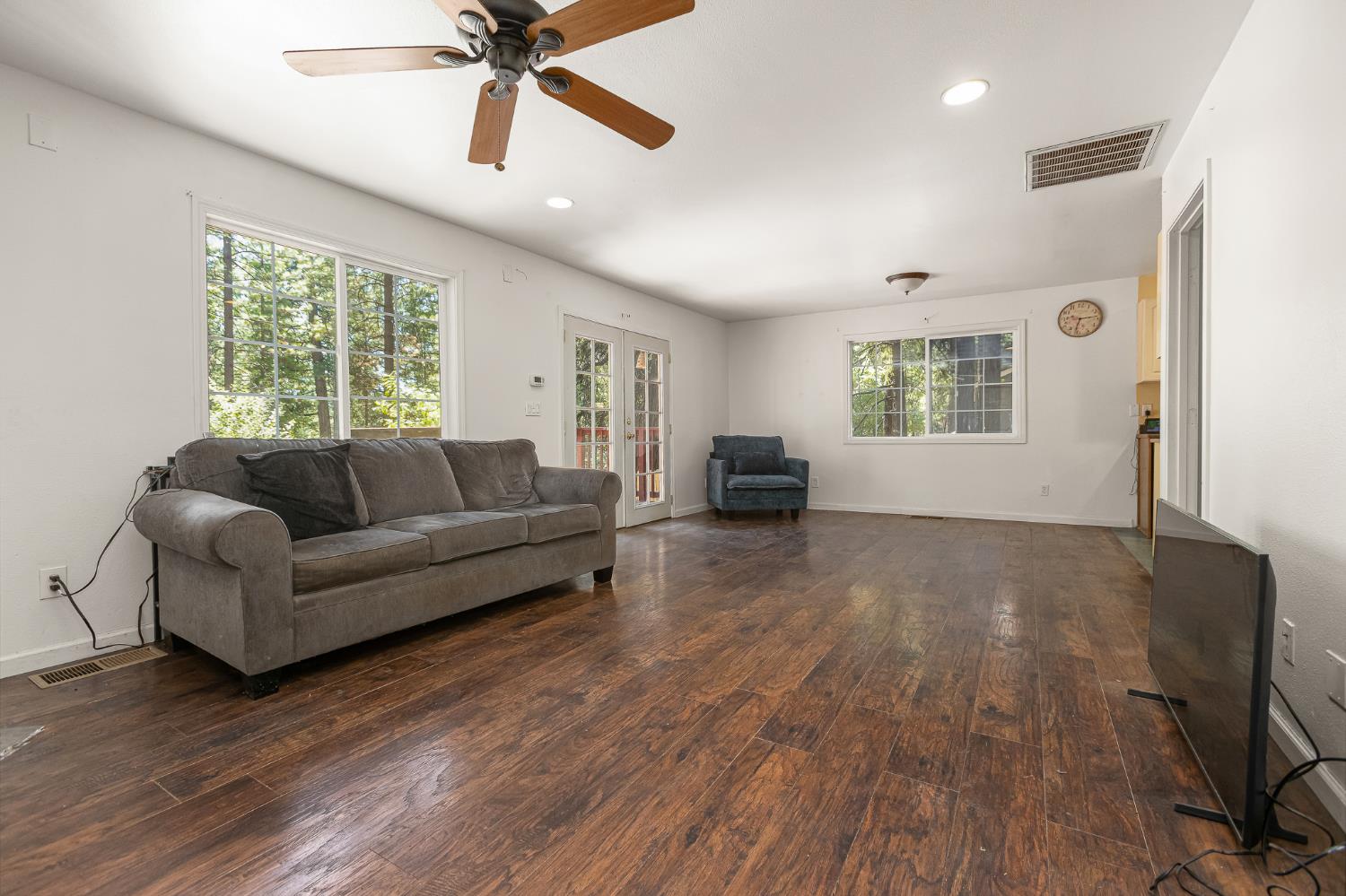 6148 Red Robin Road Placerville, CA 95667 - Photo 6 of 34