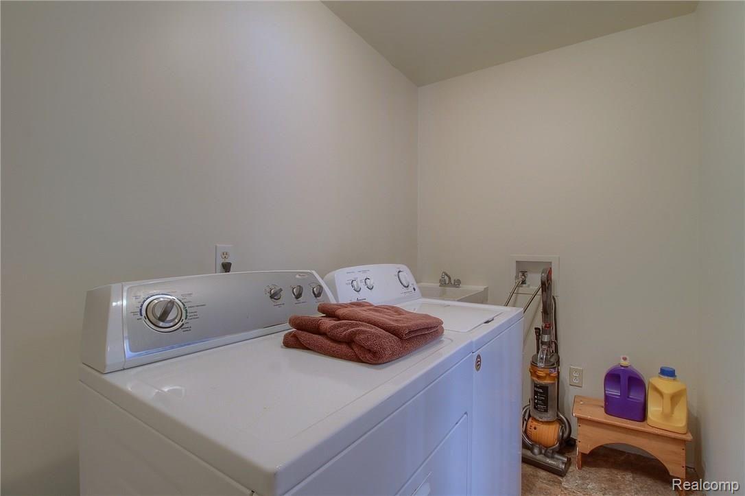 3808 Hosner Road Oxford, MI 48370 - Photo 26 of 36 Laundry Room - First Floor
