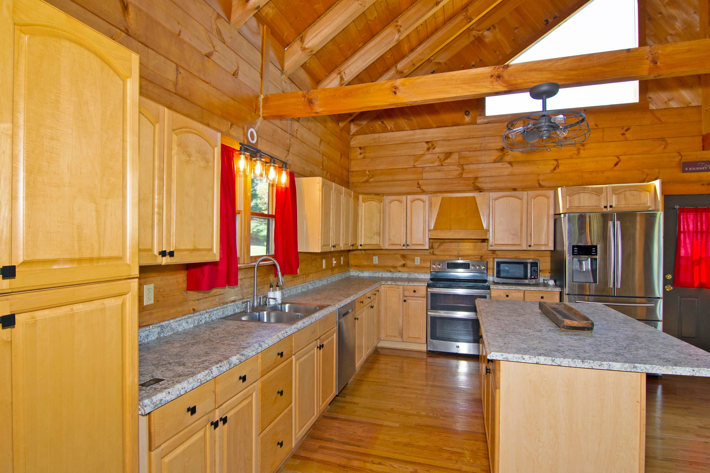 1571 Green Valley Road Peterstown, WV 24963 - Photo 31 of 112 Gallery Image 31