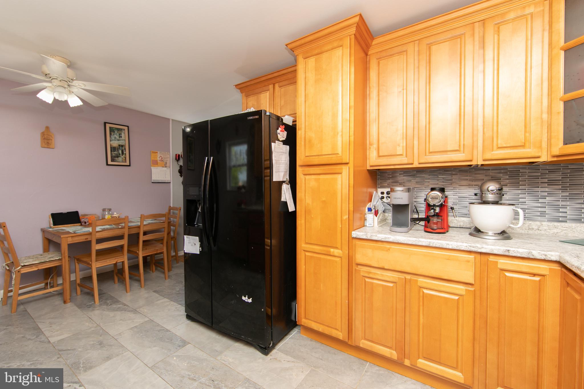 10927 Lockart Road Philadelphia, PA 19116 - Photo 11 of 40 Kitchen
