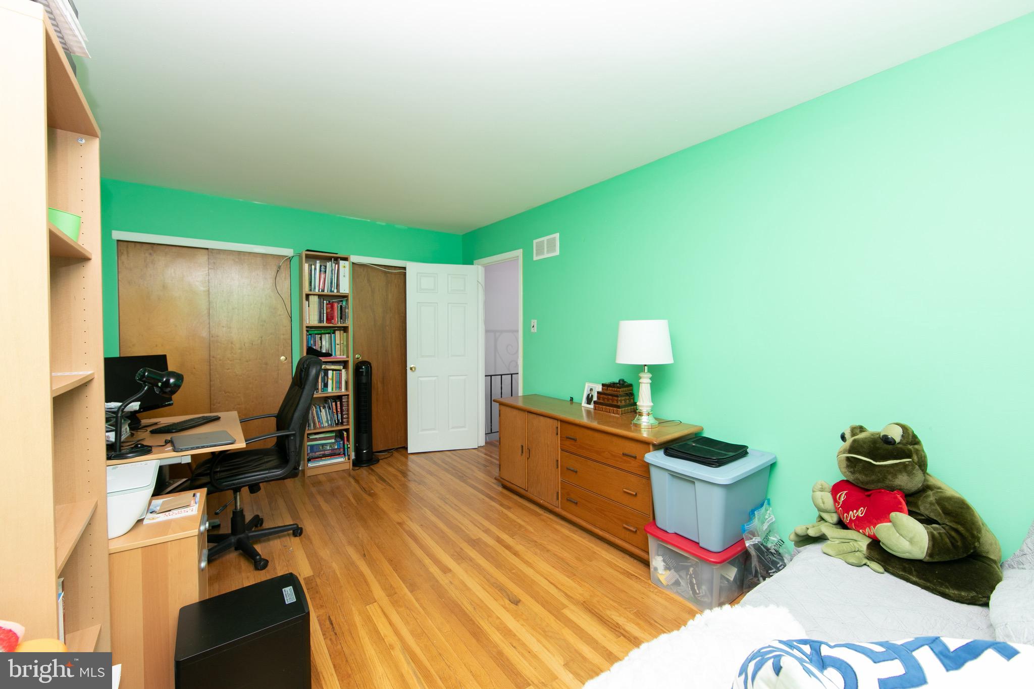10927 Lockart Road Philadelphia, PA 19116 - Photo 22 of 40 Bedroom #3