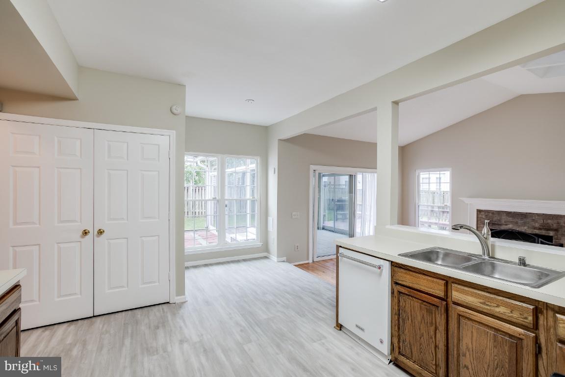 7032 Bedrock Road Alexandria, VA 22306 - Photo 13 of 41 Gallery Image 13