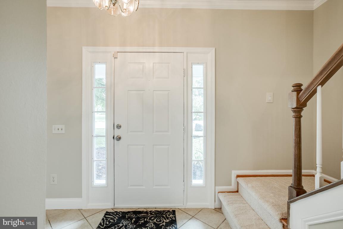 7032 Bedrock Road Alexandria, VA 22306 - Photo 4 of 41 Gallery Image 4