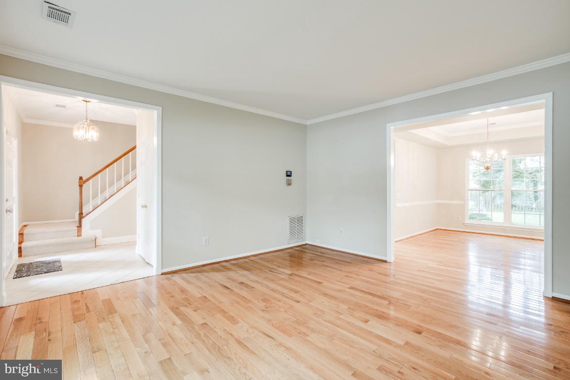 7032 Bedrock Road Alexandria, VA 22306 - Photo 6 of 41 Gallery Image 6