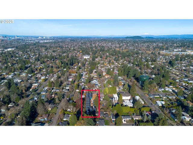 $250,000 | 10033 Southeast Cottage Lane, Unit 15, Milwaukie, OR 97222
