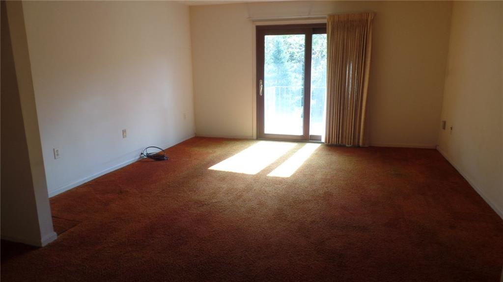 300 Gilkeson Road Pittsburgh, PA 15228 - Photo 3 of 24 Gallery Image 3