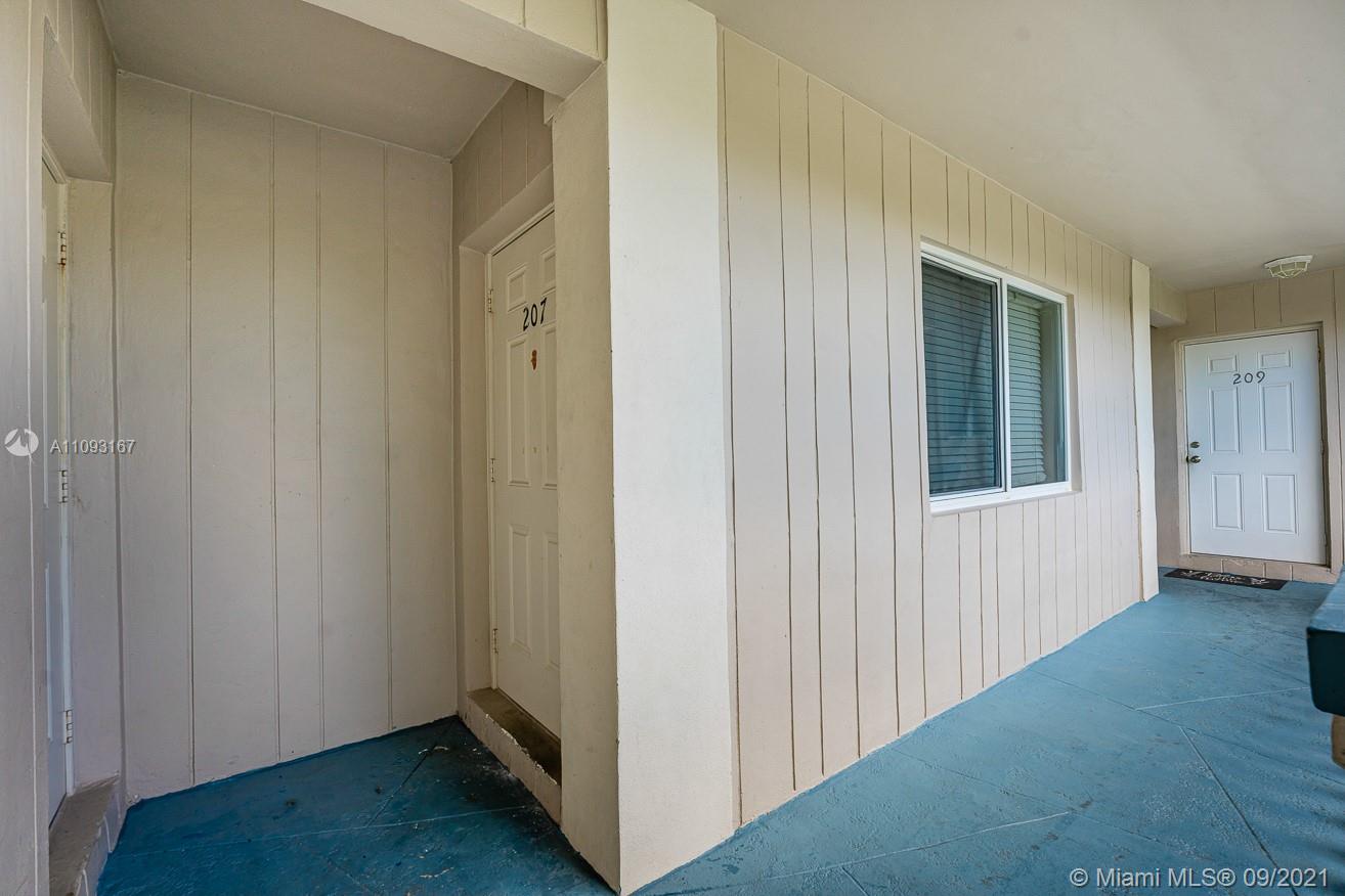 199 East McNab Road, Unit 207 Pompano Beach, FL 33060 - Photo 11 of 31
