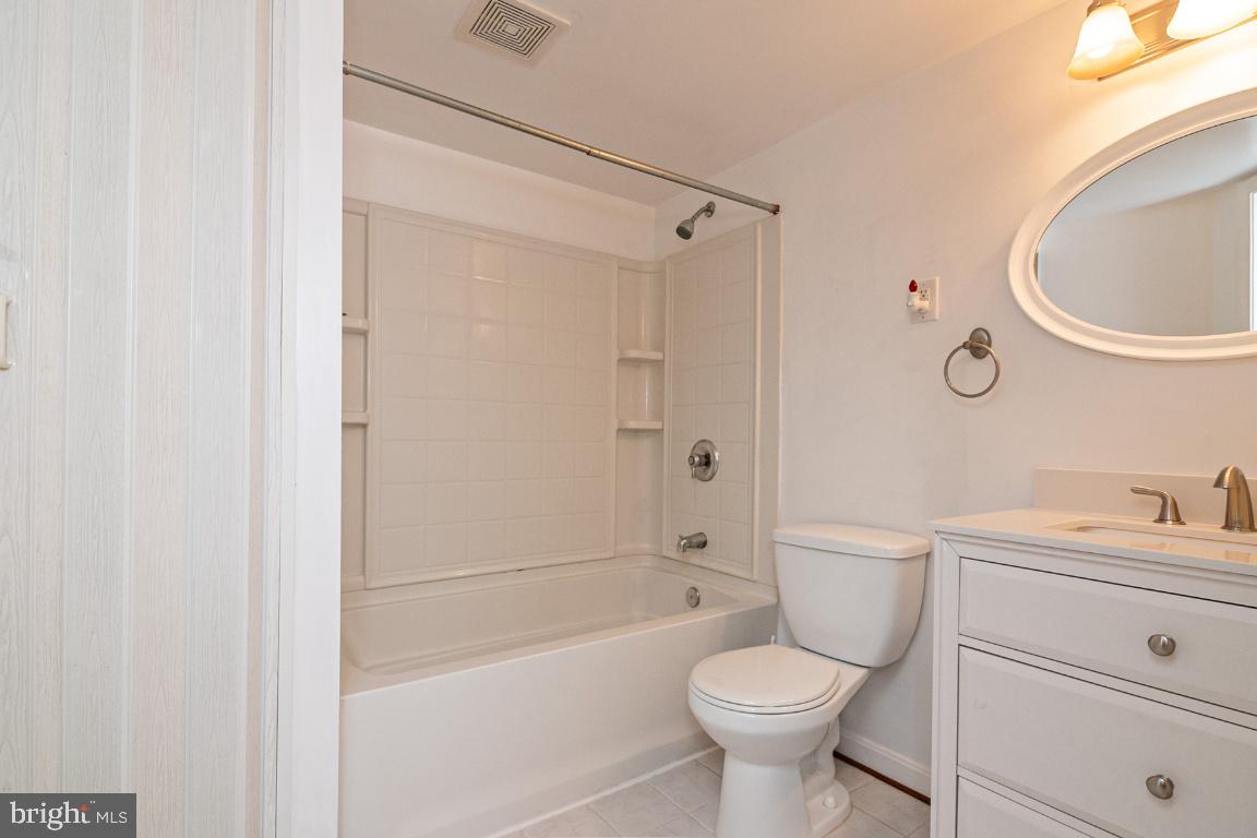 2017 Spring Grove Drive Accokeek, MD 20607 - Photo 23 of 35 BATH 2 WITH LINEN CLOSET