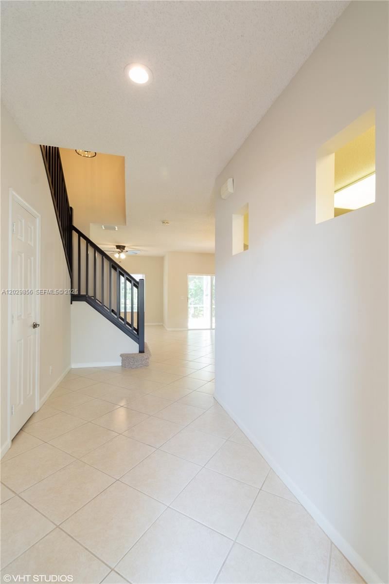 8272 Vía Serena Boca Raton, FL 33433 - Photo 2 of 11