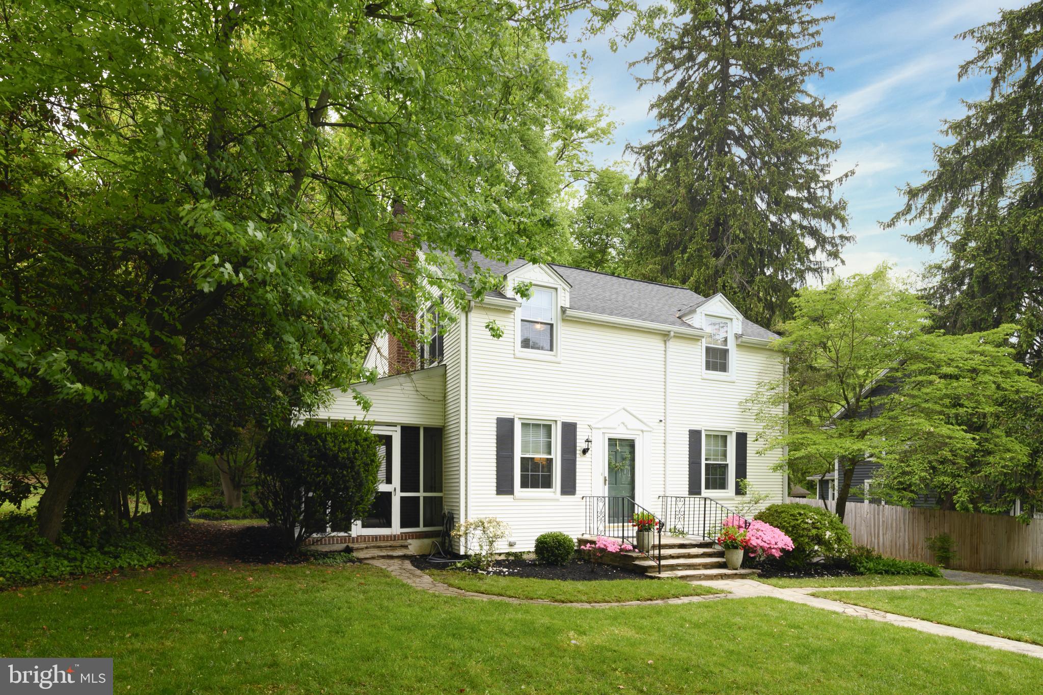 5952 Old Washington Road Elkridge, MD 21075 - Photo 3 of 43 a front view of house with yard