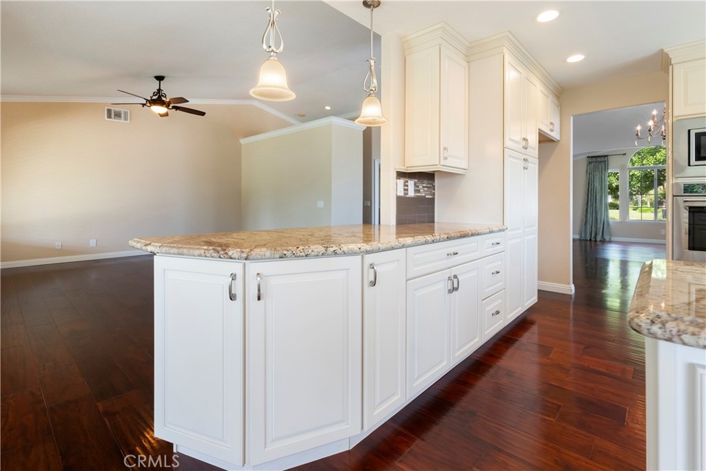 6717 Mission Grove Parkway North Riverside, CA 92506 - Photo 20 of 58