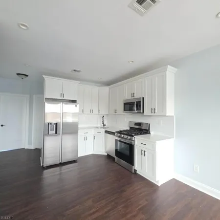 $3,000 | 322 Rutherford Boulevard, Clifton, NJ 07014