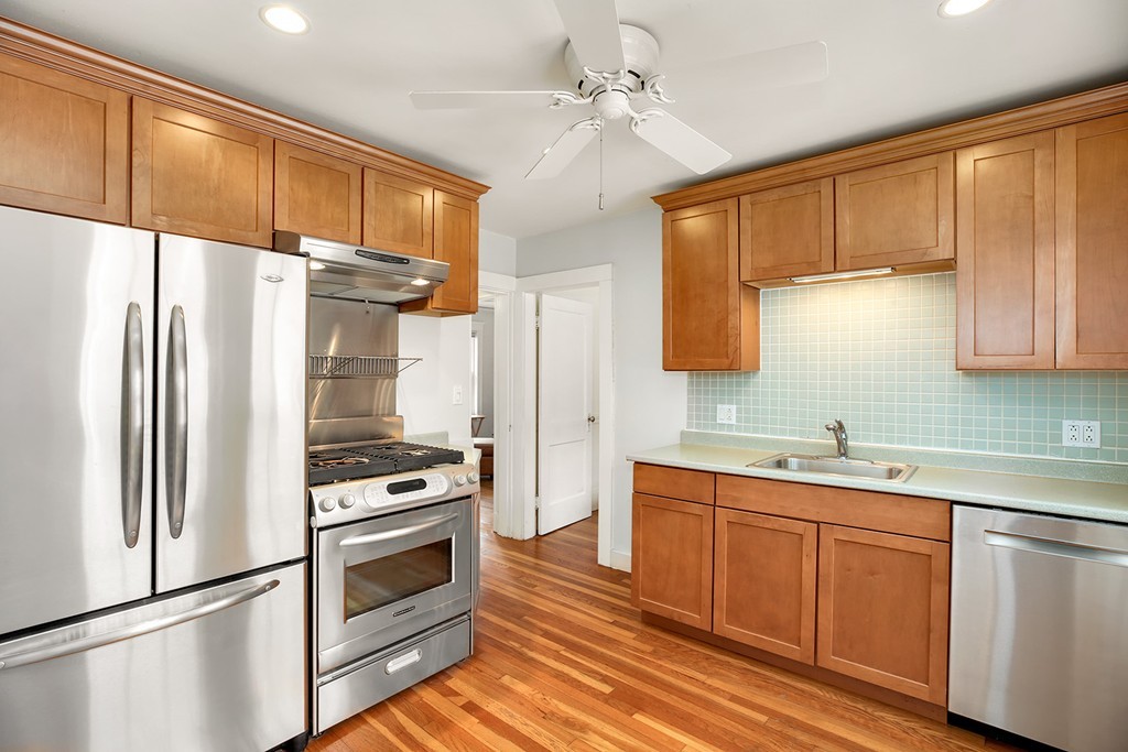 28-30 Creeley Road Belmont, MA 02478 - Photo 3 of 18 Gallery Image 3