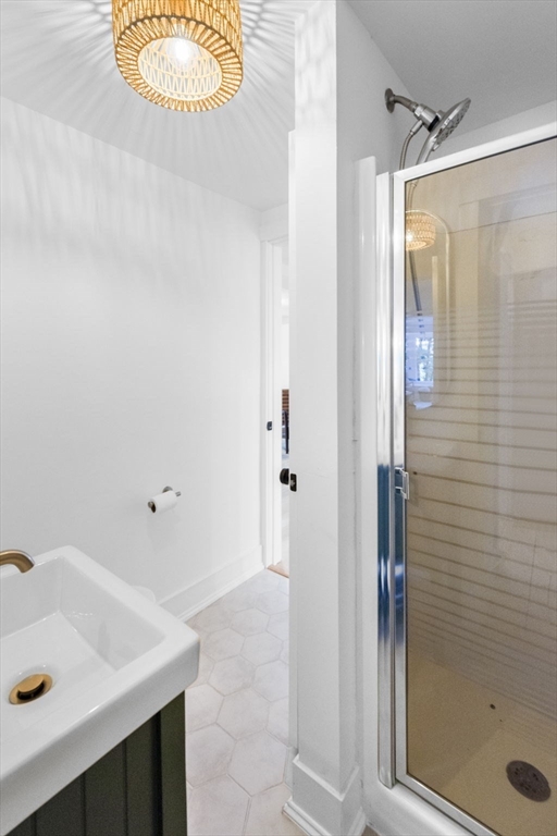 16 Bridle Path Lexington, MA 02421 - Photo 19 of 40