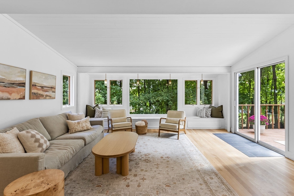 16 Bridle Path Lexington, MA 02421 - Photo 4 of 40
