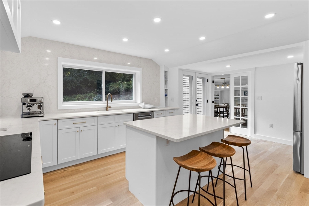 16 Bridle Path Lexington, MA 02421 - Photo 8 of 40