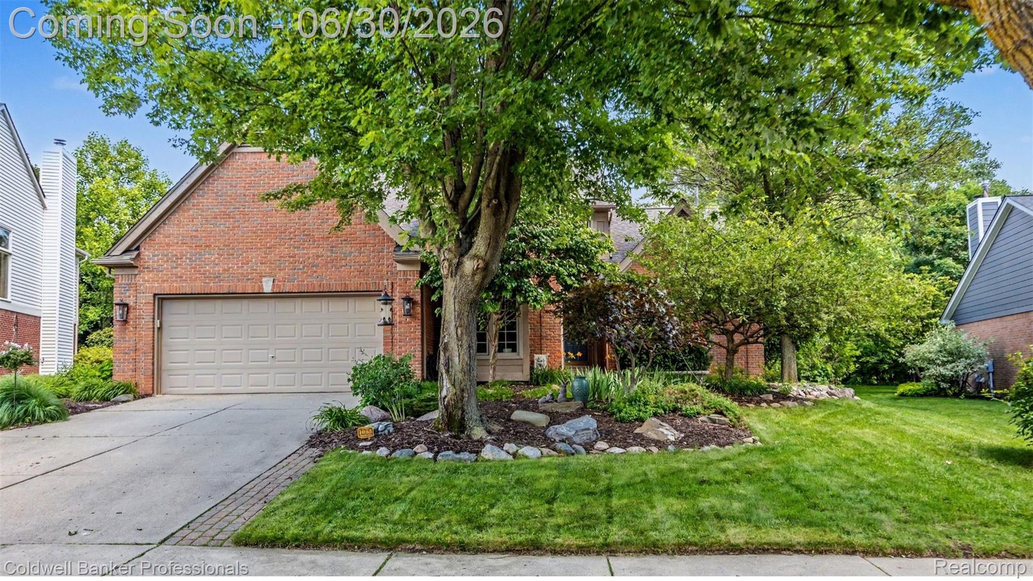 1085 Bloomview Circle Rochester, MI 48307 - Photo 1 of 67 2_1.jpg