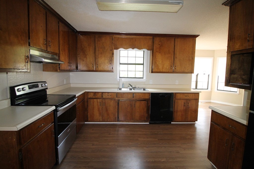 3941 Greenridge Road Valdosta, GA 31605 - Photo 7 of 35 Gallery Image 7