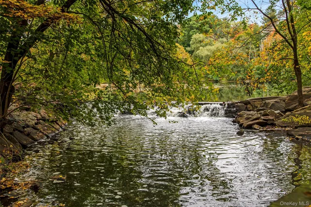 $229,000 | 2 Bronxville Road, Unit 8D, Bronxville, NY 10708