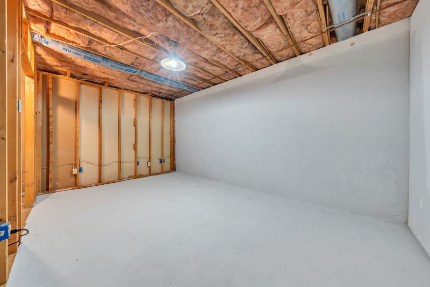 6400 Stewartsville Road Moneta, VA 24121 - Photo 20 of 33 a view of an empty room