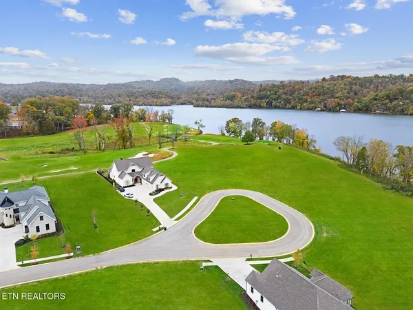 $320,000 | 5275 Old Club Drive, Loudon, TN 37774