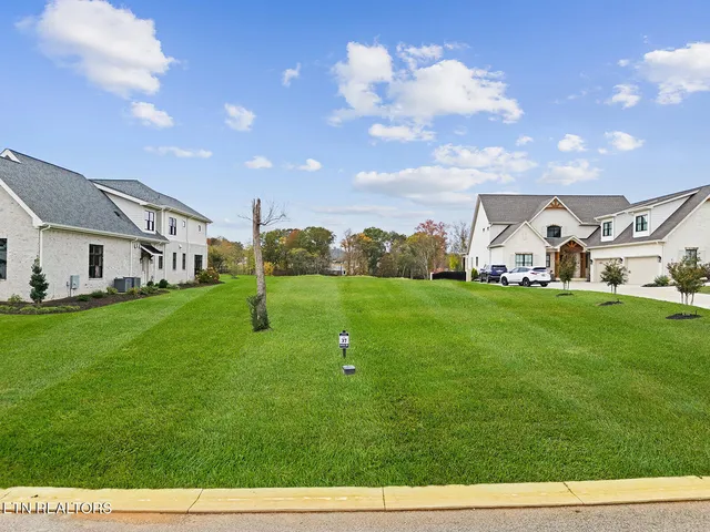 $320,000 | 5275 Old Club Drive, Loudon, TN 37774