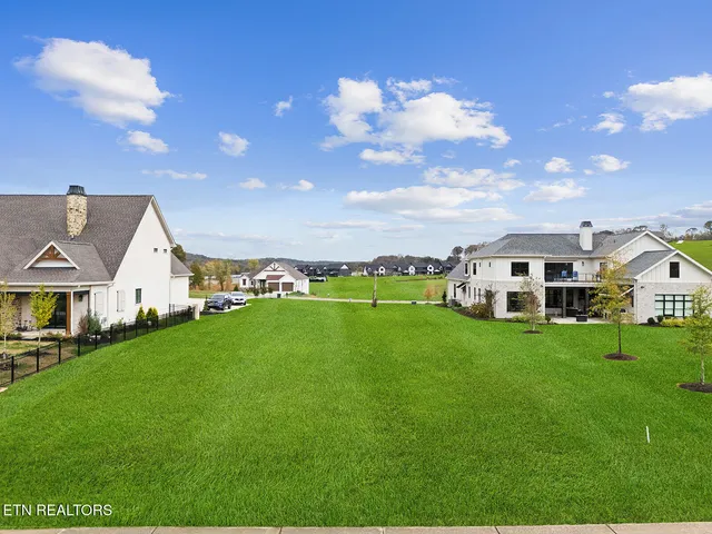 $320,000 | 5275 Old Club Drive, Loudon, TN 37774