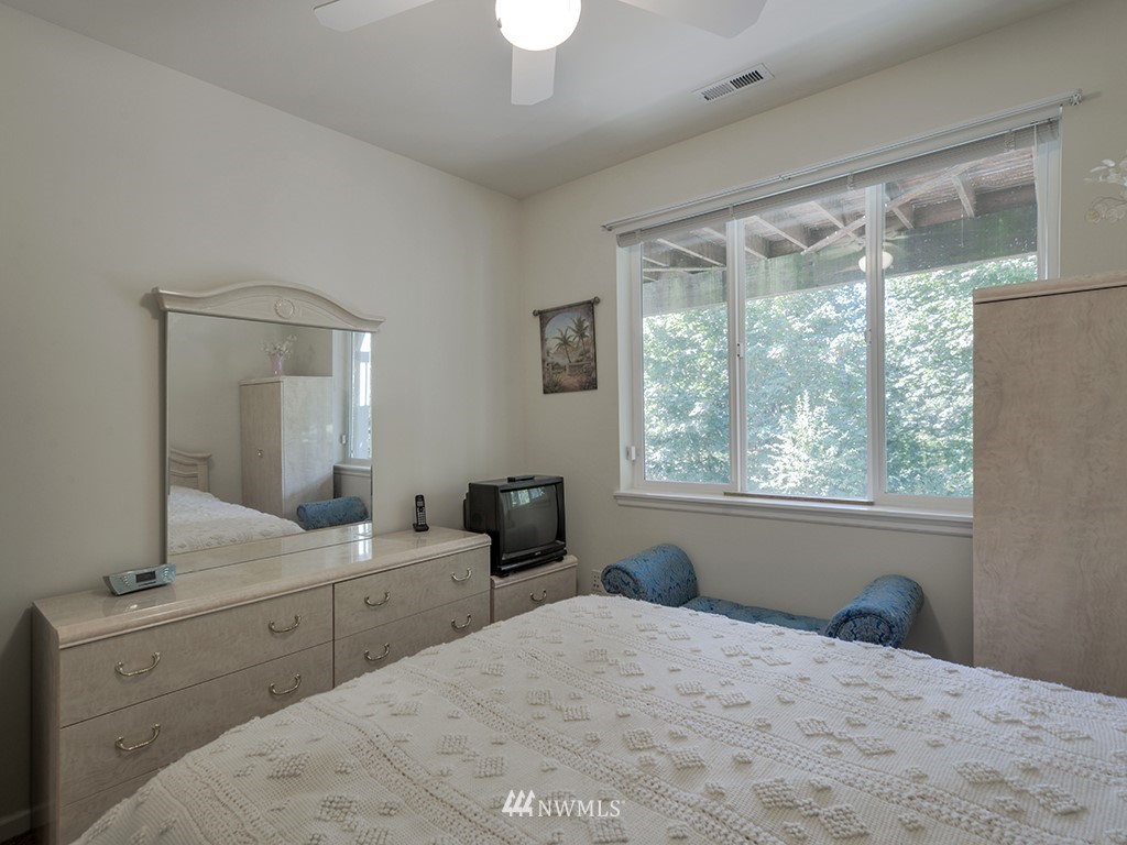 17057 164th Way Southeast Renton, WA 98058 - Photo 15 of 25