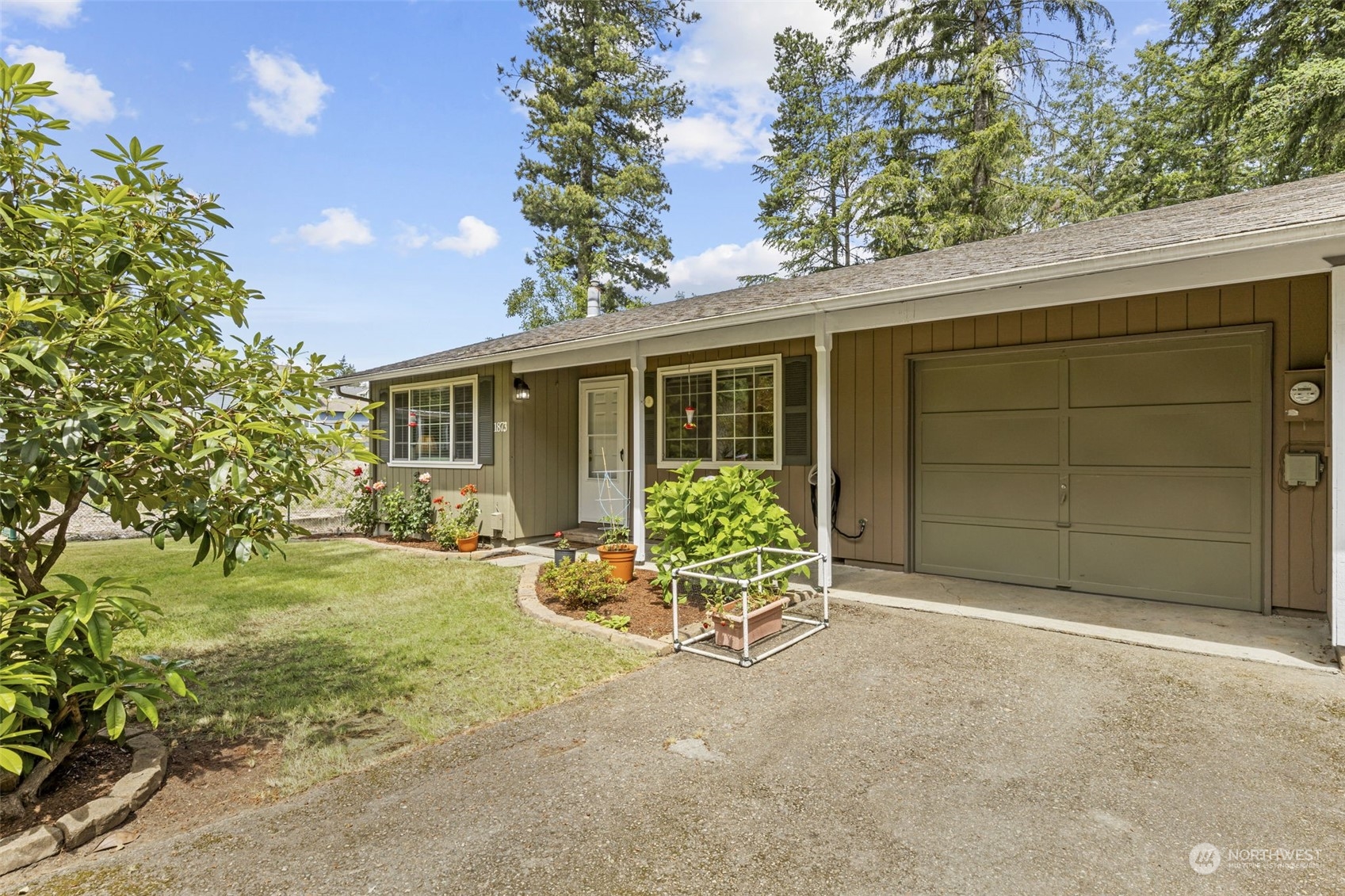 1871 Southeast Vale Road Port Orchard, WA 98366 - Photo 3 of 25 Gallery Image 3