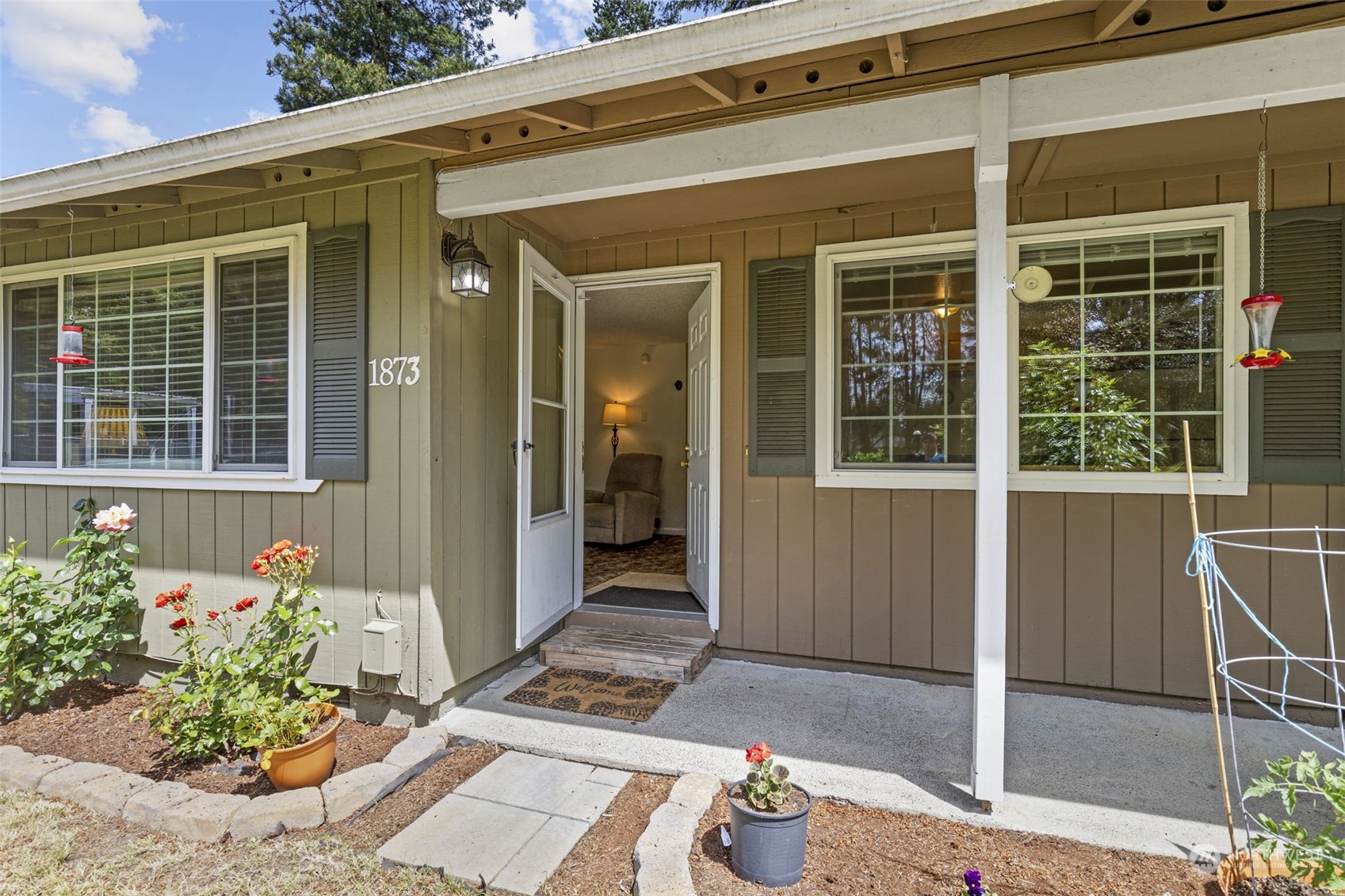 1871 Southeast Vale Road Port Orchard, WA 98366 - Photo 4 of 25 Gallery Image 4