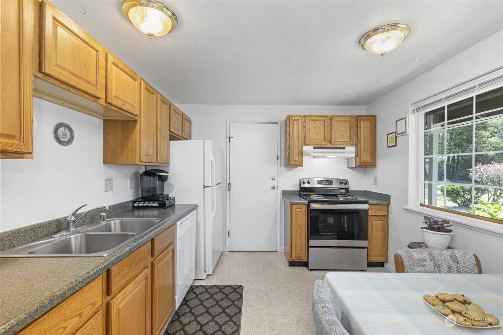 1871 Southeast Vale Road Port Orchard, WA 98366 - Photo 7 of 25 Gallery Image 7