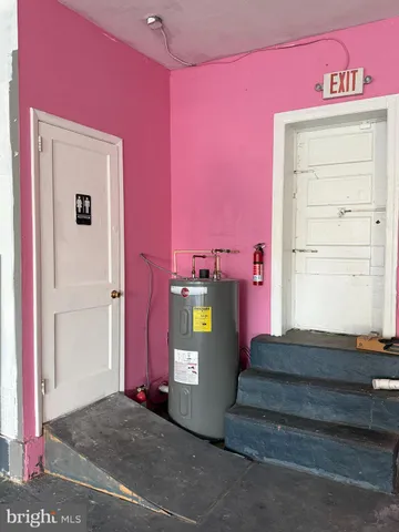 $2,300 | 2903 Edgmont Avenue, Brookhaven, PA 19015