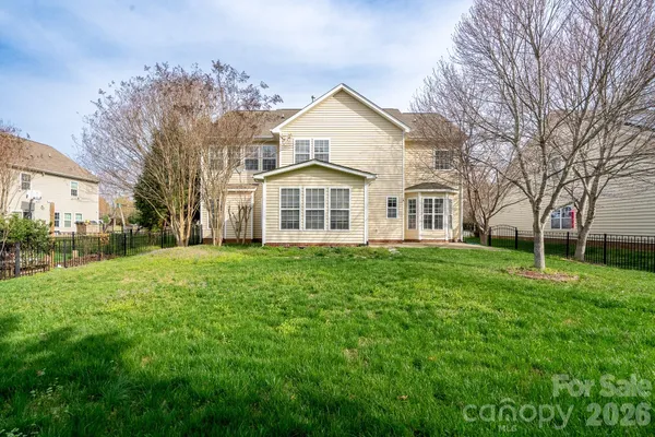 $589,000 | 10123 Newtonmore Drive, Charlotte, NC 28278
