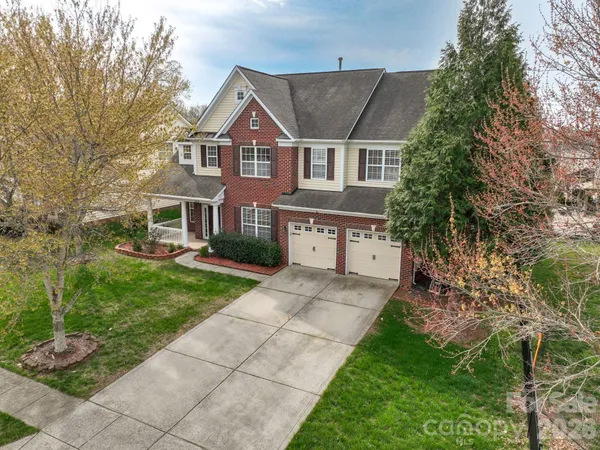 $589,000 | 10123 Newtonmore Drive, Charlotte, NC 28278