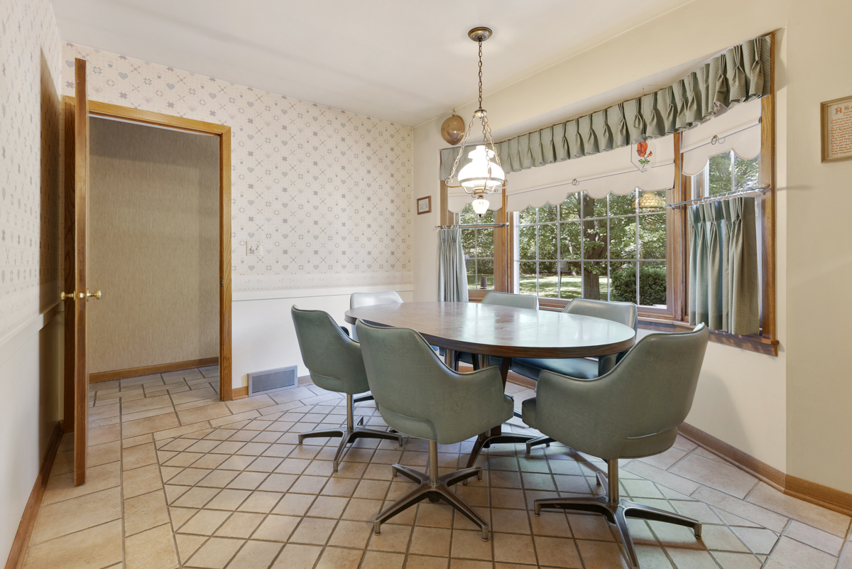 690 Stanford Drive Marengo, IL 60152 - Photo 12 of 30 a view of a dining room with furniture window and outside view