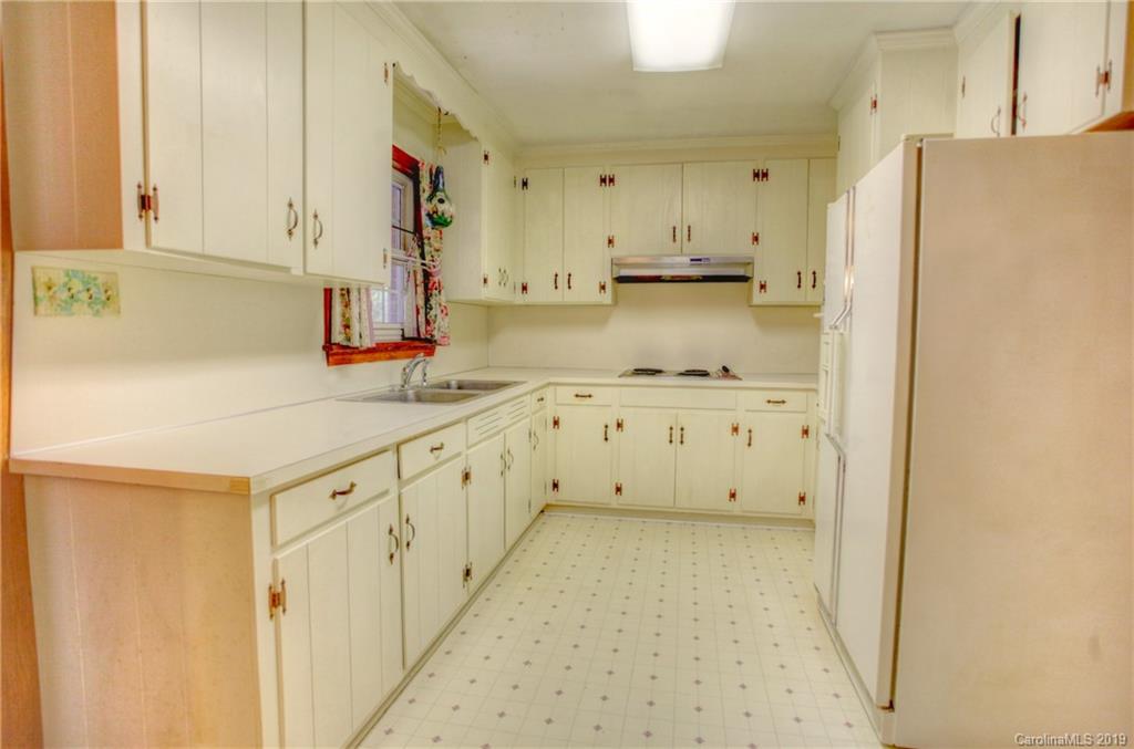 9621 Simpson Road Waxhaw, NC 28173 - Photo 3 of 20 Gallery Image 3
