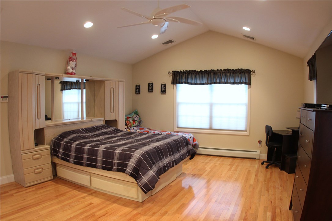 45 Fox Run Cranston, RI 02921 - Photo 15 of 34 Gallery Image 15
