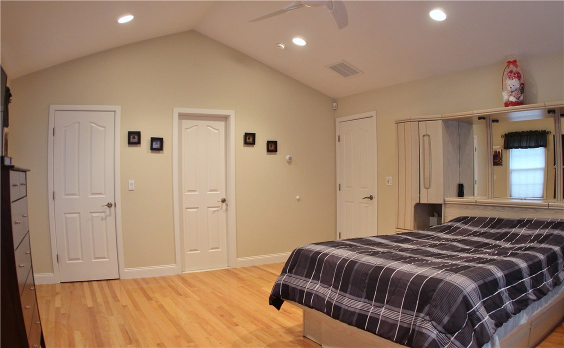 45 Fox Run Cranston, RI 02921 - Photo 16 of 34 Gallery Image 16