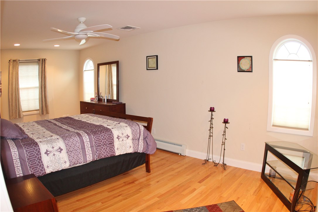 45 Fox Run Cranston, RI 02921 - Photo 21 of 34 Gallery Image 21