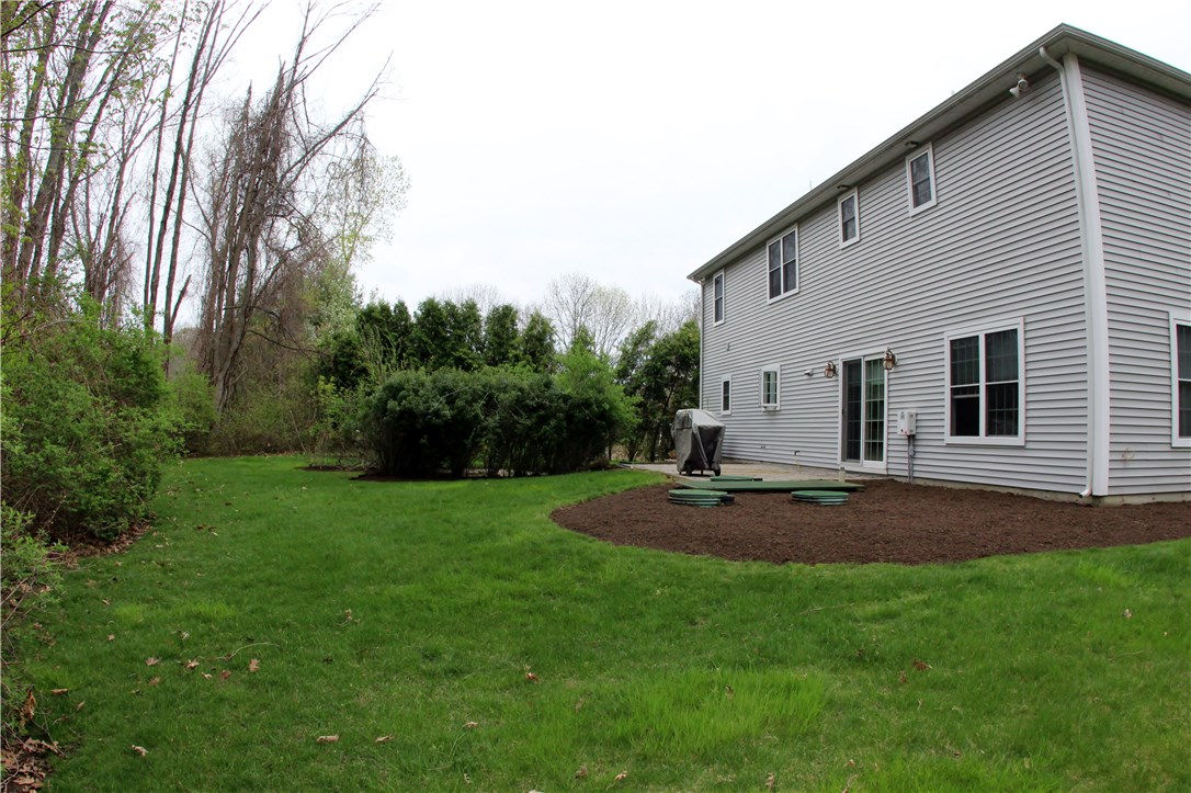 45 Fox Run Cranston, RI 02921 - Photo 26 of 34 Gallery Image 26